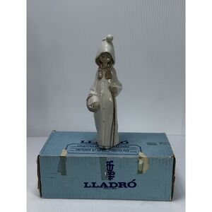 VTG LLadró 4678 Shepherdess Girl Basket Walking Staff Porcelain Figurine Box